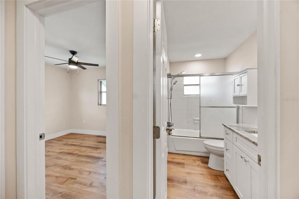 Image 23 of property listing at 4112 36TH STREET W, Bradenton, FL 34205