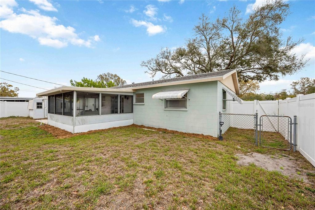 Image 42 of property listing at 4112 36TH STREET W, Bradenton, FL 34205