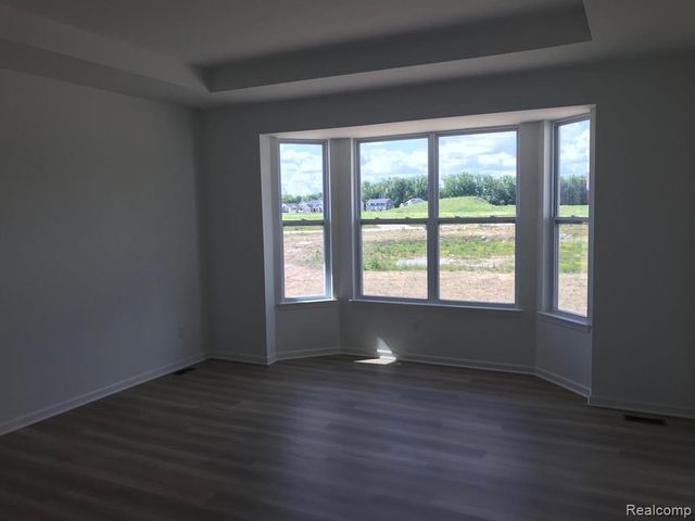 51543 Burgeon Drive, Macomb, MI 48042