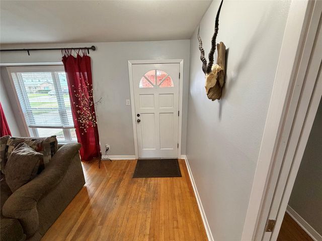 714 Center Way Street, Lake Jackson, TX 77566