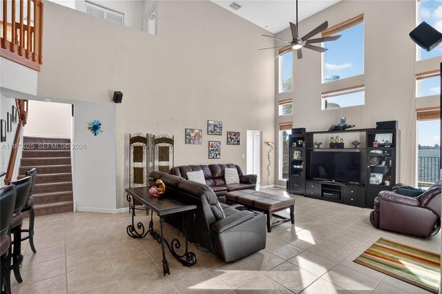 2324 SW 185th Ave, Miramar, FL 33029