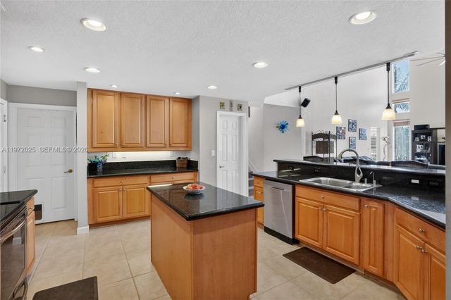 2324 SW 185th Ave, Miramar, FL 33029