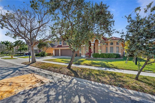 2324 SW 185th Ave, Miramar, FL 33029