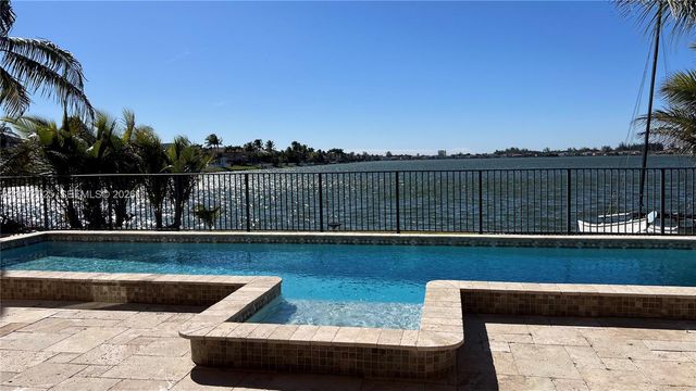 2324 SW 185th Ave, Miramar, FL 33029