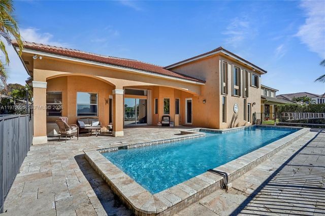 2324 SW 185th Ave, Miramar, FL 33029