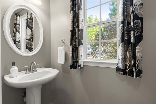 130 Santa Anita, Woodstock, GA 30189