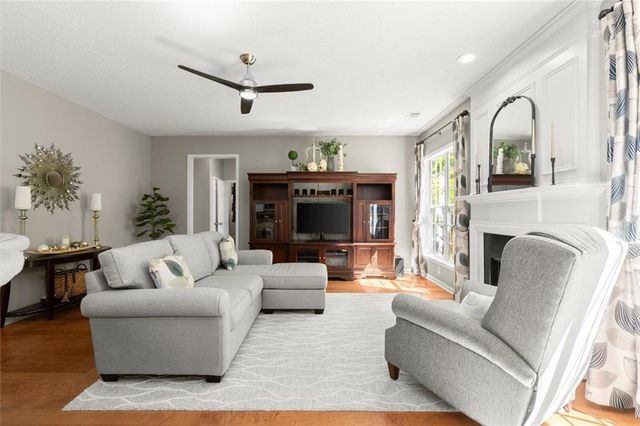 130 Santa Anita, Woodstock, GA 30189