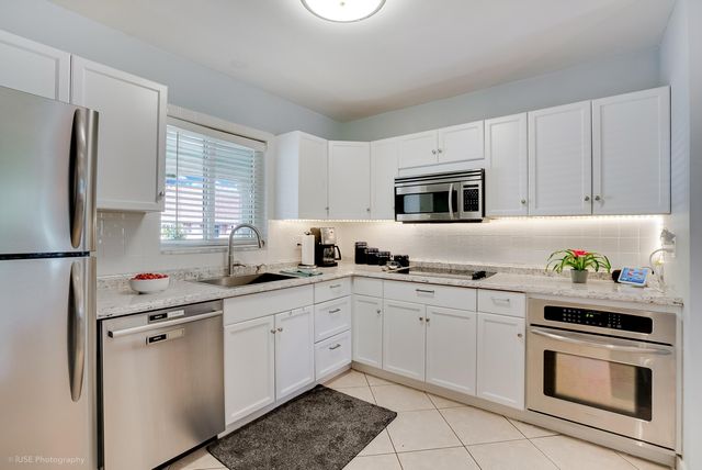 1568 NE 39th Street, Oakland Park, FL 33334