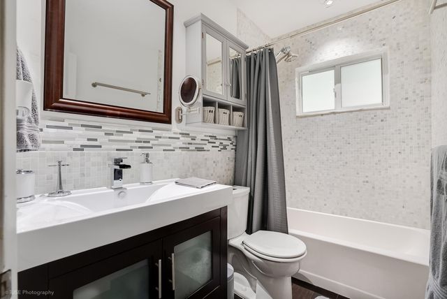 1568 NE 39th Street, Oakland Park, FL 33334