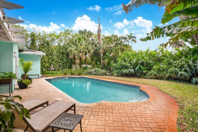 1568 NE 39th Street, Oakland Park, FL 33334