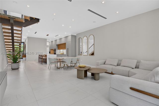 1404 NE 5th STREET, Fort Lauderdale, FL 33301