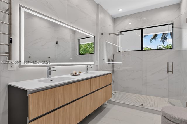 1404 NE 5th STREET, Fort Lauderdale, FL 33301