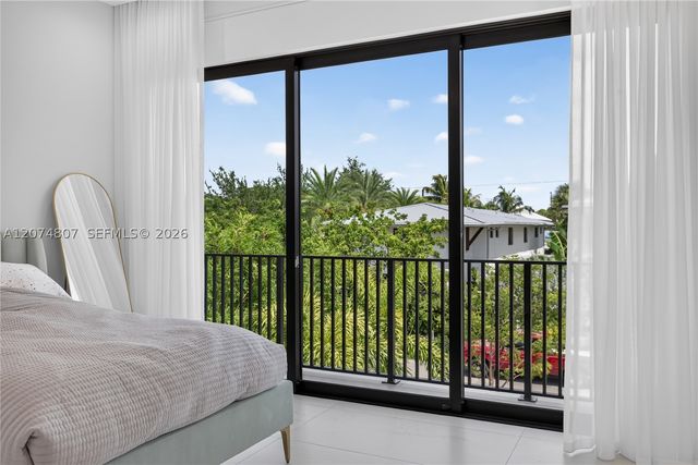 1404 NE 5th STREET, Fort Lauderdale, FL 33301