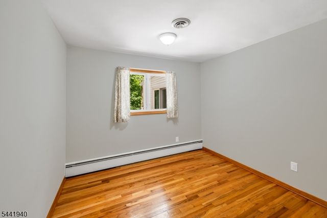 160 Degray St, North Haledon Boro, NJ 07508