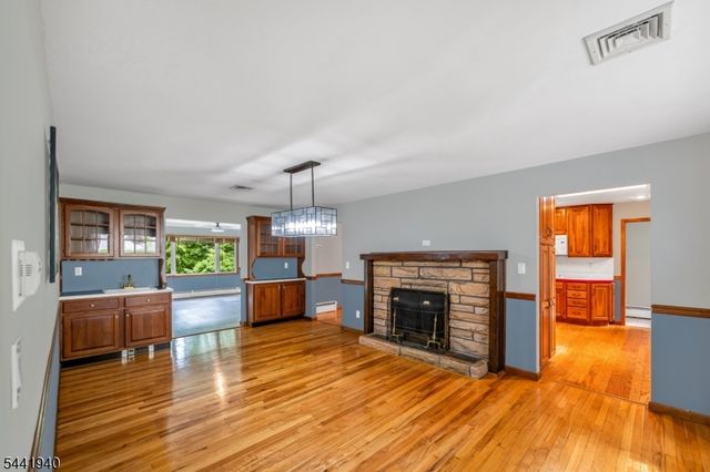 160 Degray St, North Haledon Boro, NJ 07508