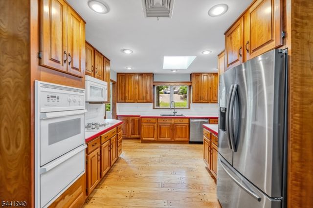 160 Degray St, North Haledon Boro, NJ 07508