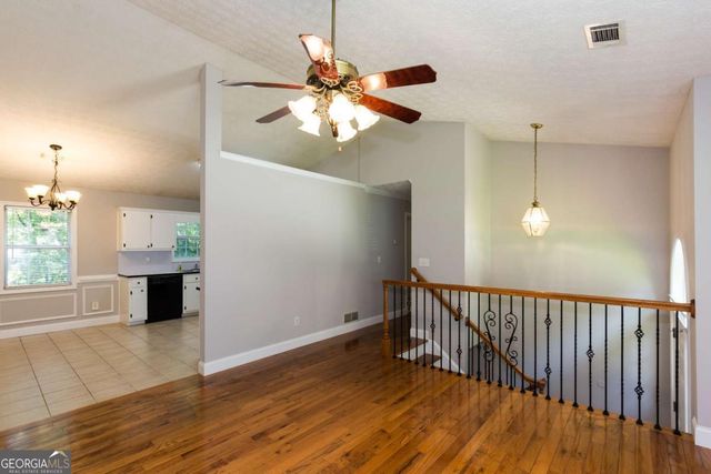 5501 Tory Way, Flowery Branch, GA 30542