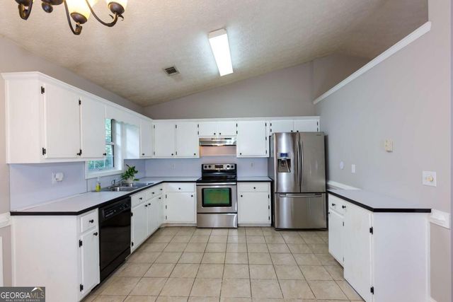 5501 Tory Way, Flowery Branch, GA 30542