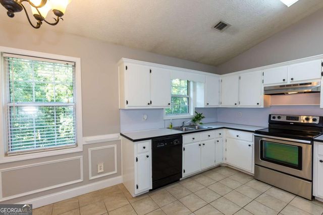 5501 Tory Way, Flowery Branch, GA 30542