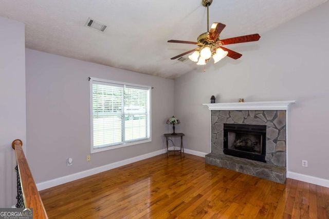 5501 Tory Way, Flowery Branch, GA 30542