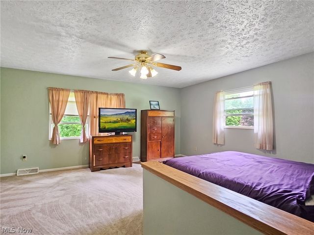 27304 White Road, Willoughby Hills, OH 44092