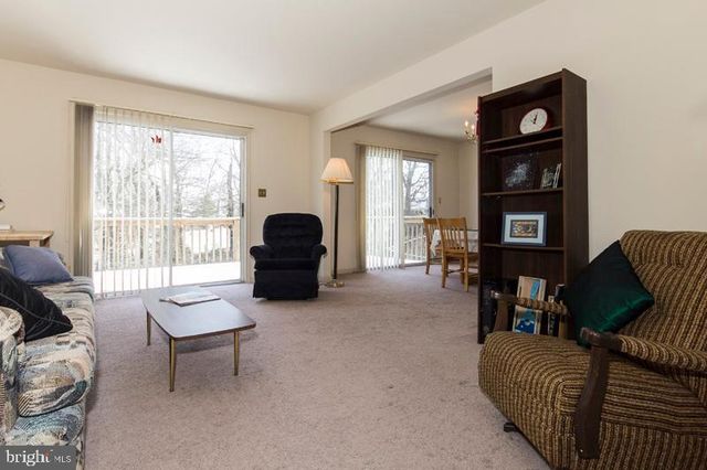 2001 VISTA LN, Lutherville Timonium, MD 21093