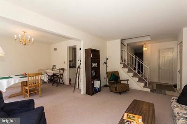 2001 VISTA LN, Lutherville Timonium, MD 21093