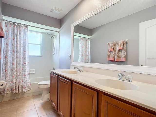 220 BLUE CRYSTAL DRIVE, Deland, FL 32720