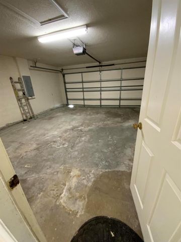 1157 SE Mendavia Avenue, Port St Lucie, FL 34952