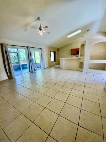 1157 SE Mendavia Avenue, Port St Lucie, FL 34952