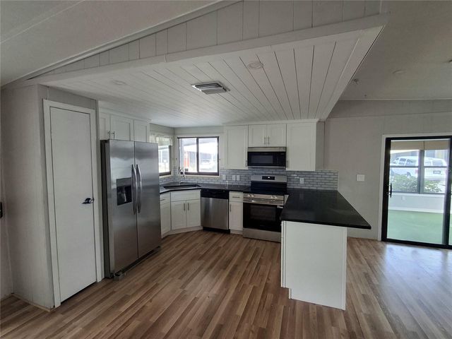141 RAROTONGA ROAD, North Port, FL 34287