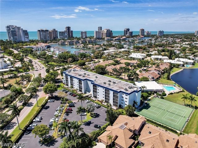 555 Park Shore DR B410, Naples, FL 34103