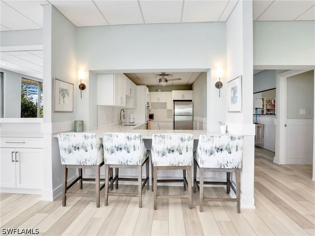 555 Park Shore DR B410, Naples, FL 34103