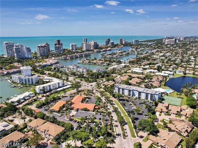 555 Park Shore DR B410, Naples, FL 34103