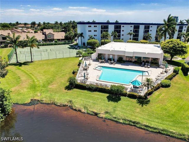 555 Park Shore DR B410, Naples, FL 34103