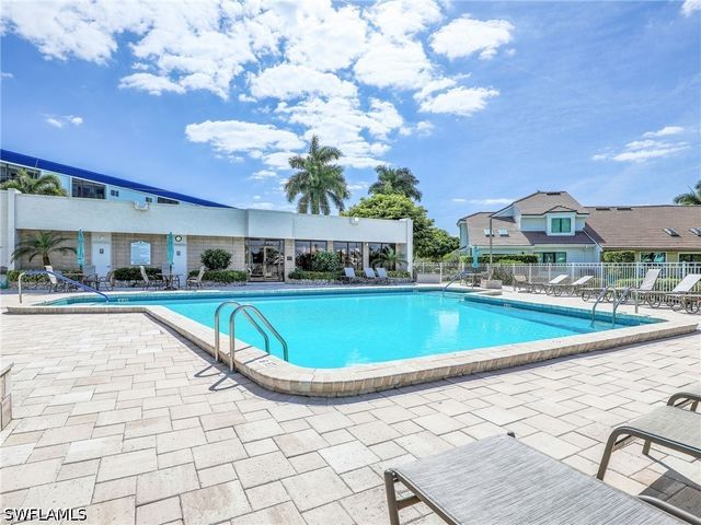 555 Park Shore DR B410, Naples, FL 34103