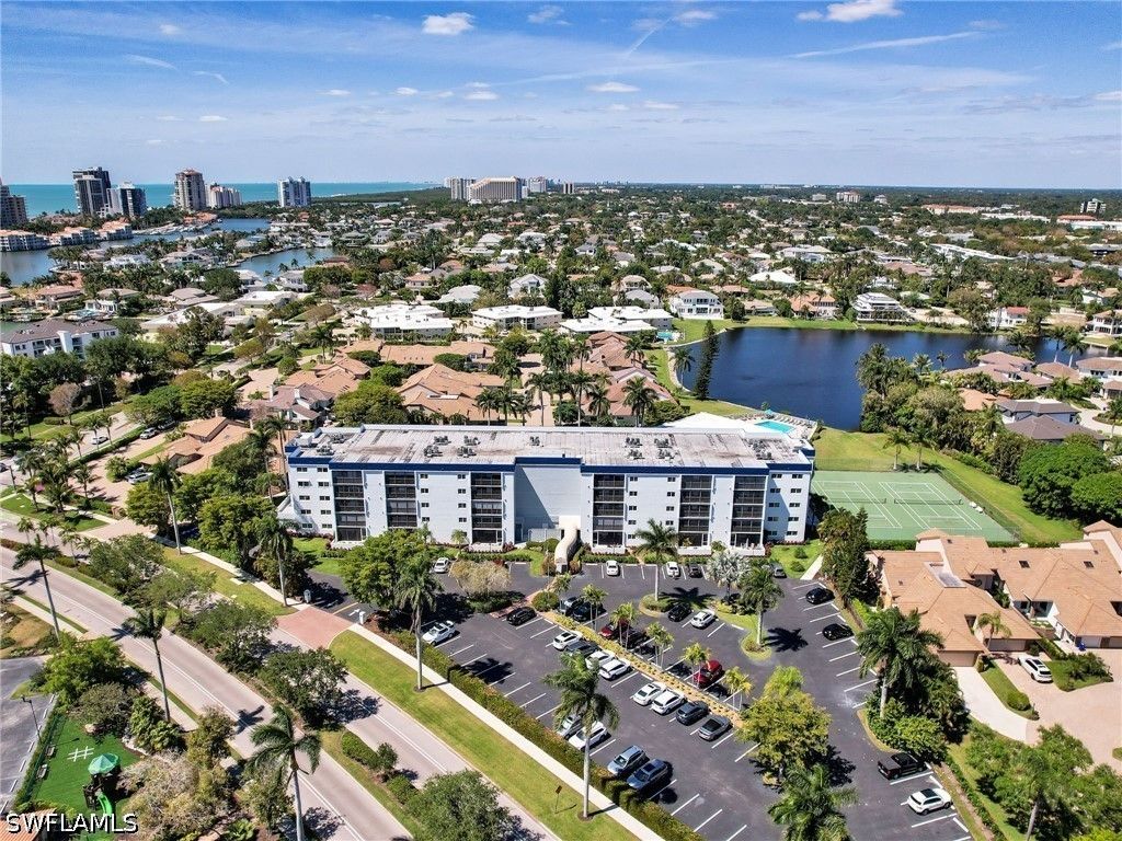 555 Park Shore DR B410, Naples, FL 34103