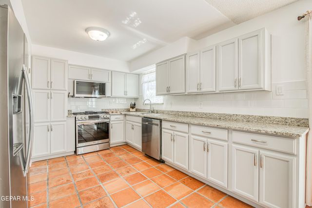 500 Thunderbird Drive 86, El Paso, TX 79912