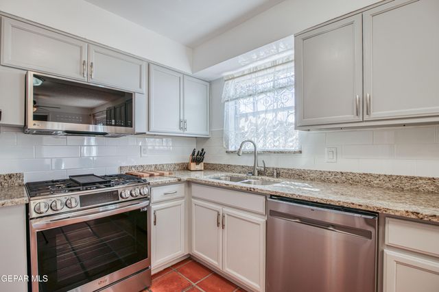 500 Thunderbird Drive 86, El Paso, TX 79912