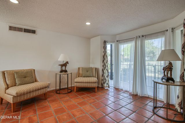 500 Thunderbird Drive 86, El Paso, TX 79912