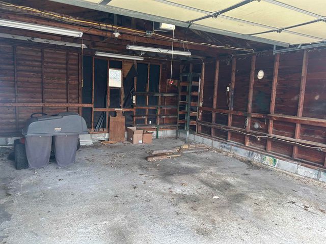 2107 Maplehurst Avenue, Mishawaka, IN 46545