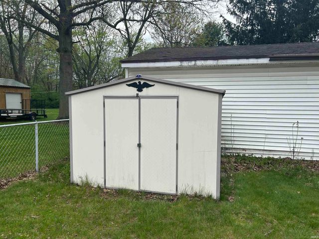 2107 Maplehurst Avenue, Mishawaka, IN 46545