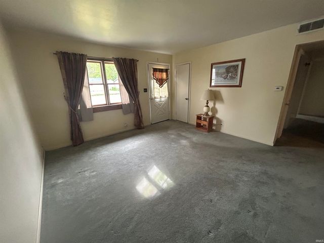 2107 Maplehurst Avenue, Mishawaka, IN 46545