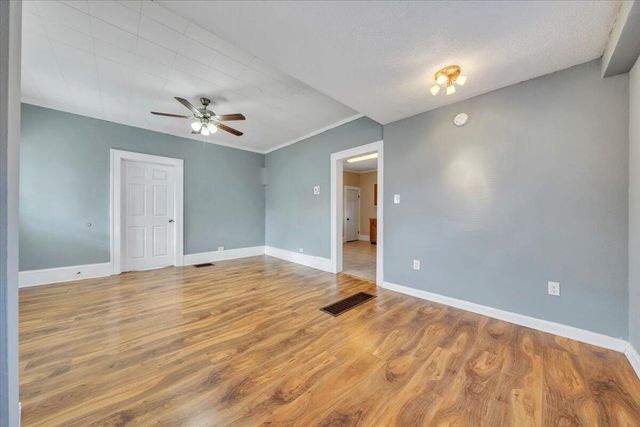 1925 Willis ST, Salem, VA 24153