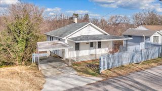 1925 Willis ST, Salem, VA 24153
