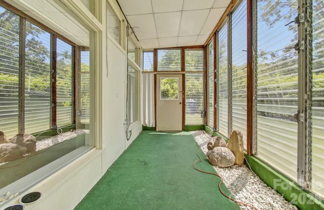 20 Reed Road, Asheville, NC 28805