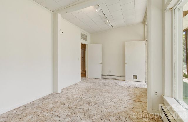 20 Reed Road, Asheville, NC 28805