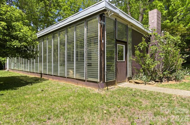 20 Reed Road, Asheville, NC 28805
