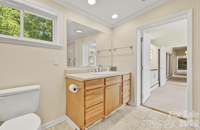 20 Reed Road, Asheville, NC 28805