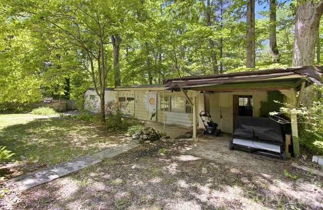 20 Reed Road, Asheville, NC 28805